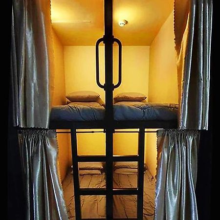 C Place - Capsule A Pasay Exterior photo
