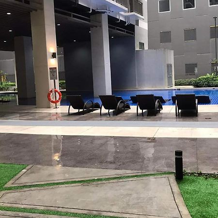 C Place - Capsule A Pasay Exterior photo